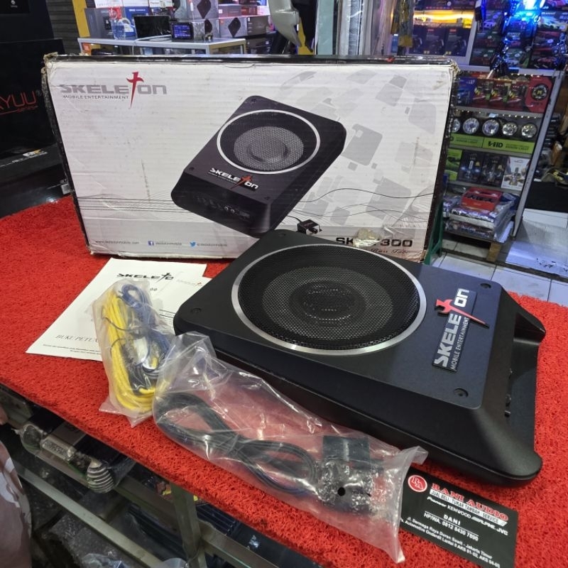 Subwoofer Kolong Aktif SKELETON SKT-T300 Subwoofer Aktif 8 in