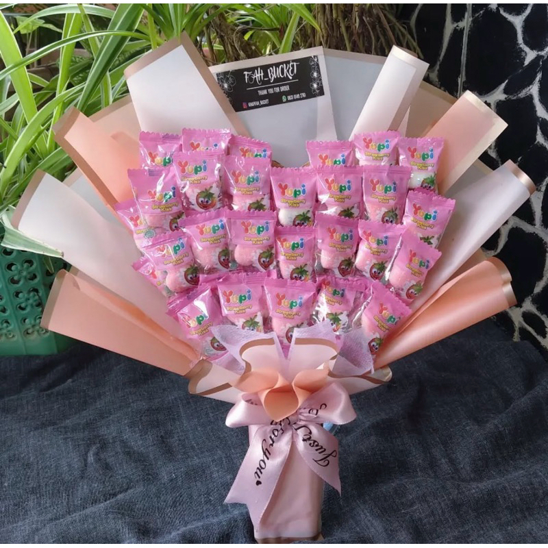 

bucket snack/buket permen | hadiah ulang tahun | hari guru | dll