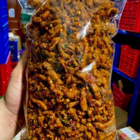 

Usus Crispy Pedas Daun Jeruk 100gram / Rasa Pedas Daun Jeruk