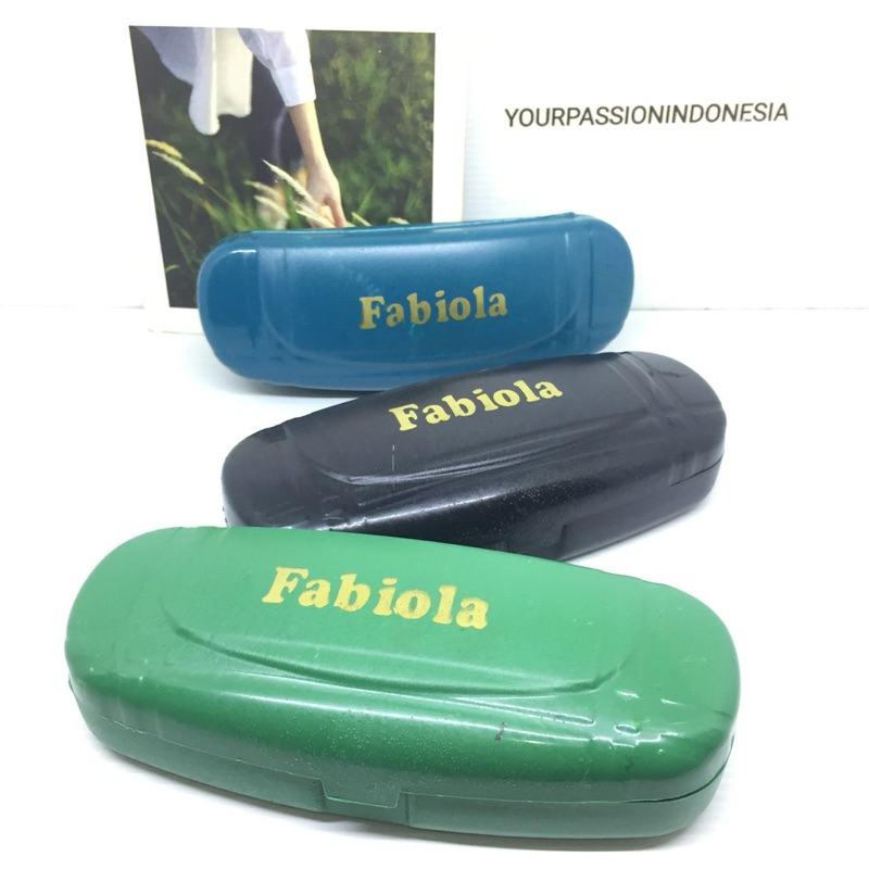 Tempat Kacamata Fabiola