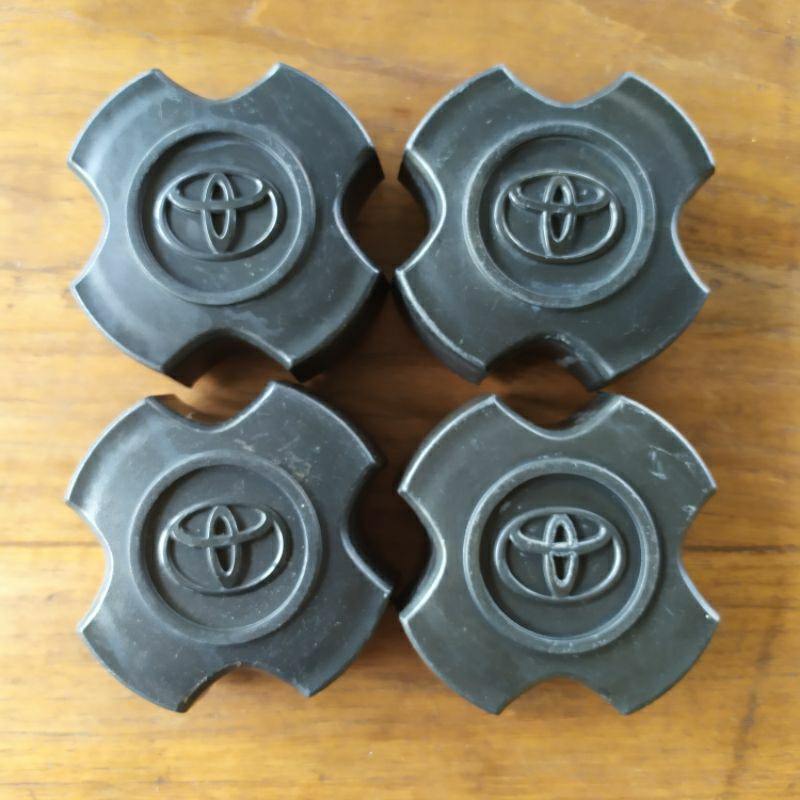 Dop Velg Kaleng Toyota Hitam