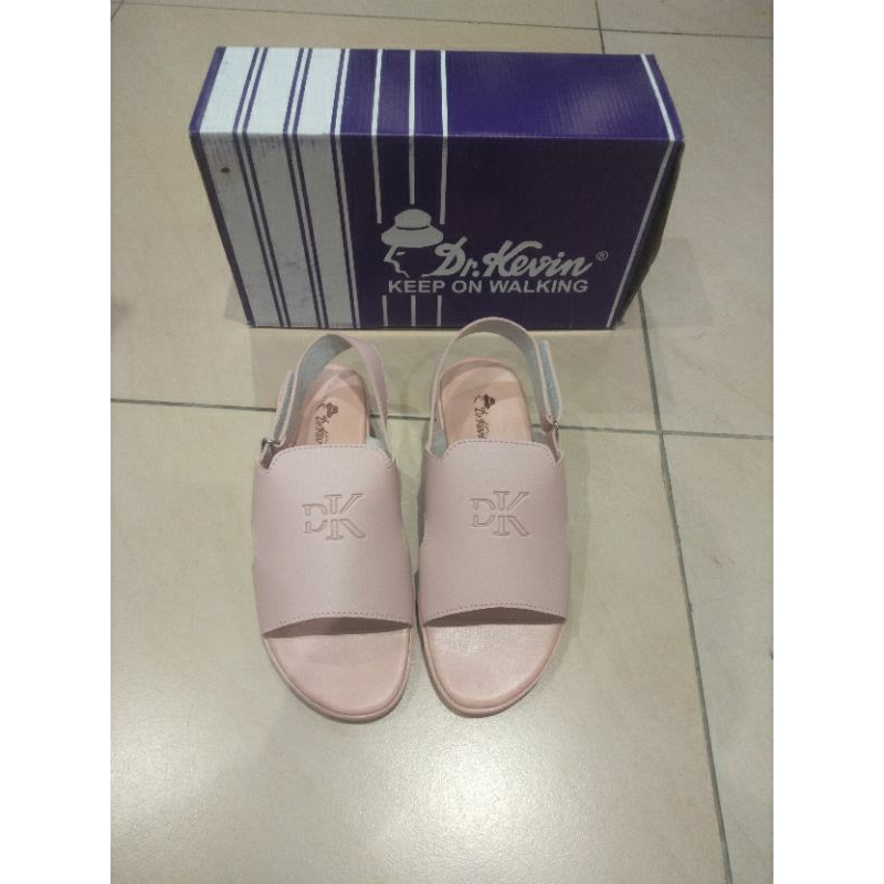 561-029 SANDAL SLIP ON DR KEVIN PEREMPUAN SHOES