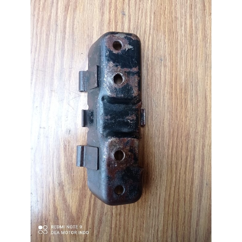 Engsel jok Yamaha v80 original/bagasi jok Yamaha v80/original/engsel Yamaha v80