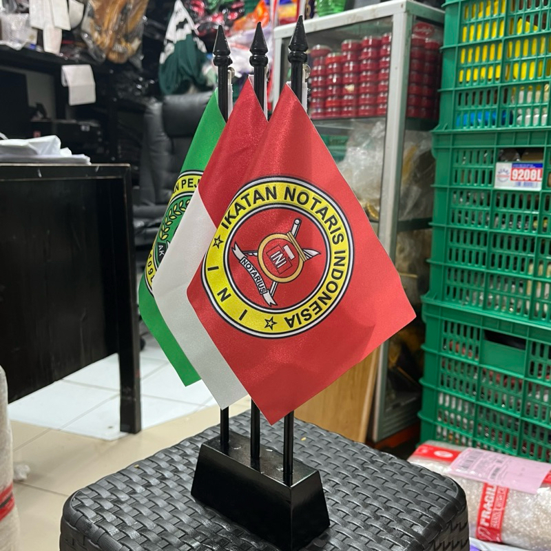 

Baru Lancar Jaya Advertising Bendera Meja Tiang Tiga/Bendera Meja Lubang 3/Bendera Negara/Bendera