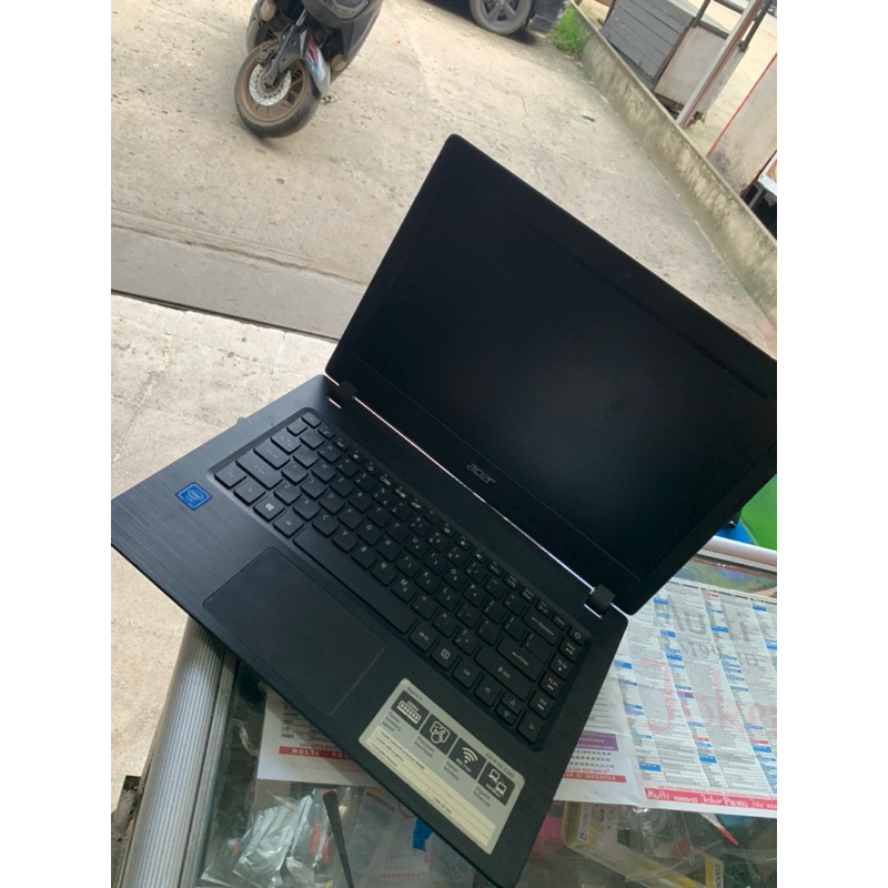 laptop acer aspire 3 A314-32-C3X0 hidup tapi tidak tampil
