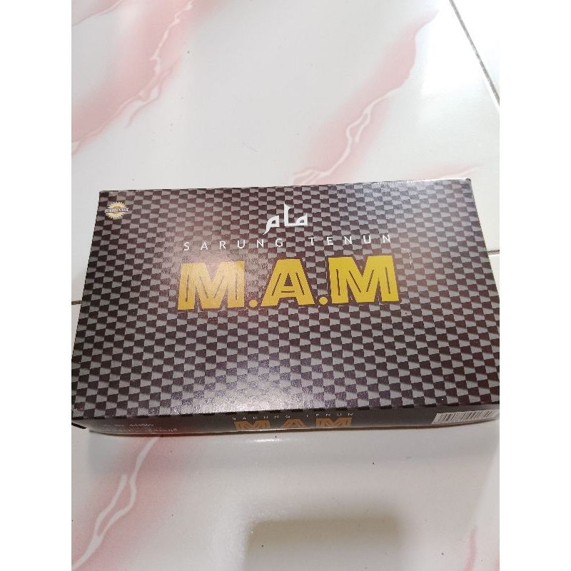 SARUNG MAM by WADIMOR motif bali