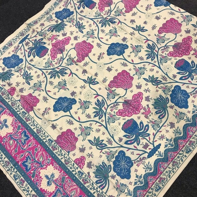 Kain Batik Katun Motif Encim Bunga Teratai Warna Pink dan Biru untuk Kebaya dan Busana Etnik