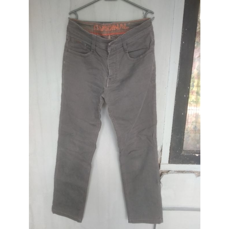 Celana Cardinal Casual