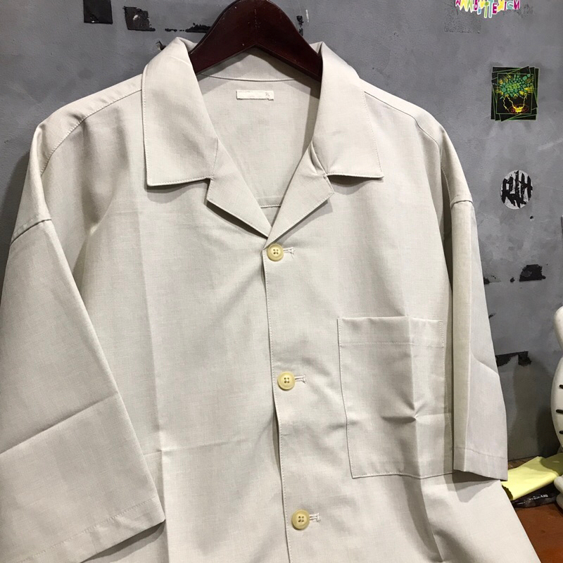 Kemeja Open Collar GU