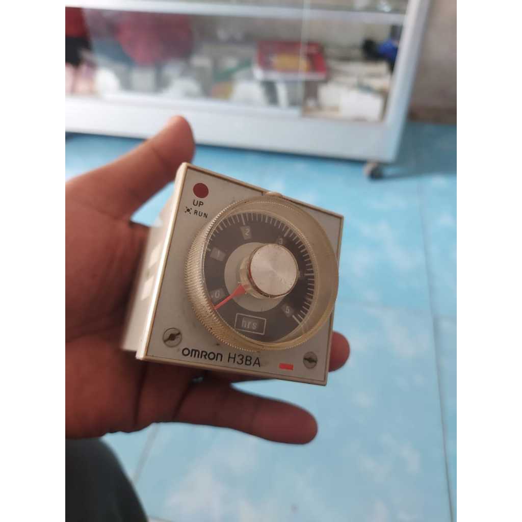 Timer Omron H3CR/H3BA 8 pin 220vac Second.
