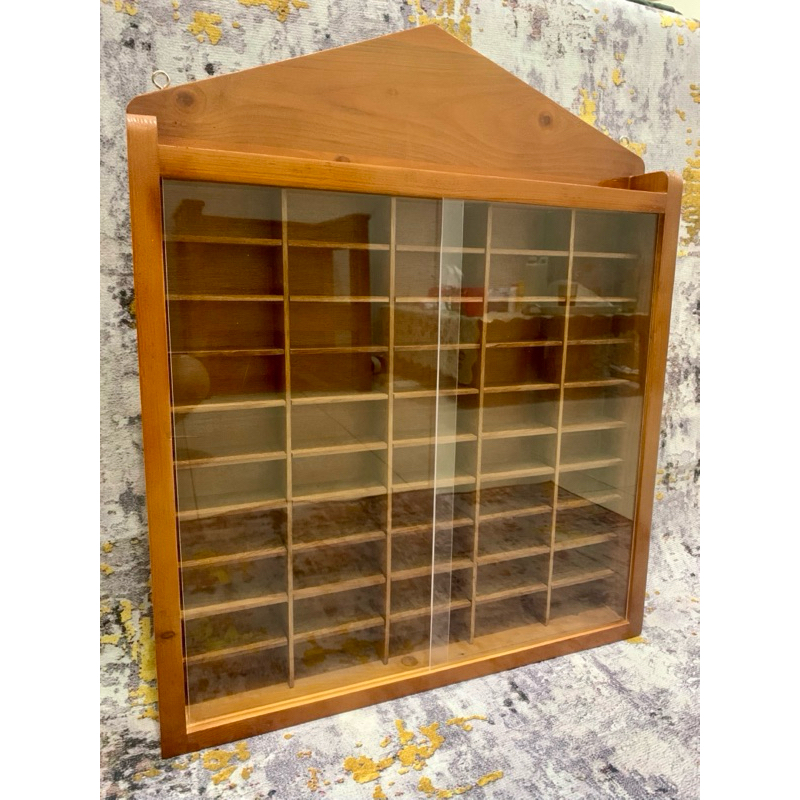 Rak Hotwheels kayu isi 50 slot