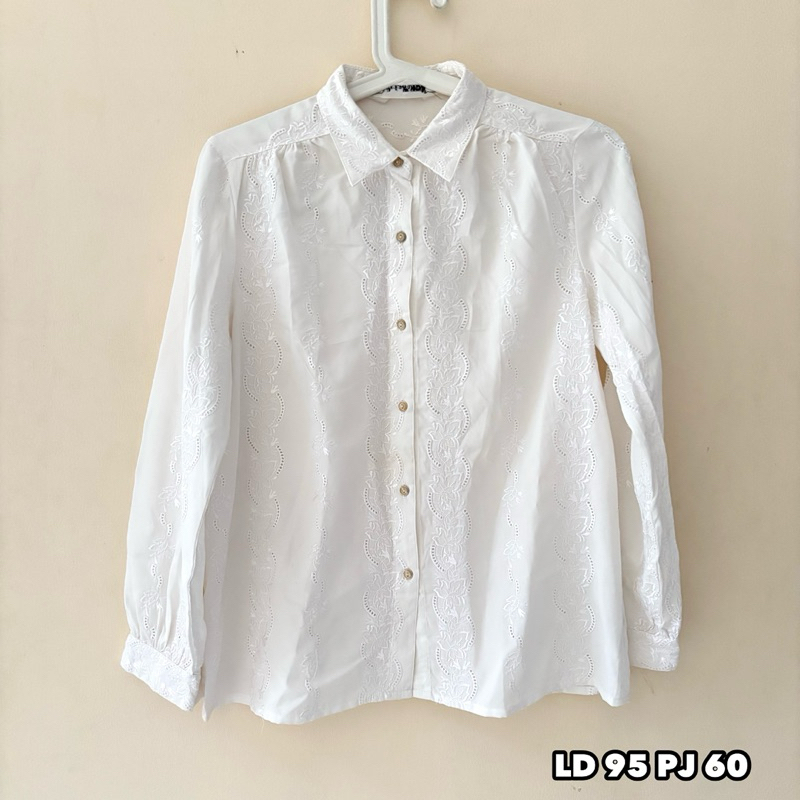 kemeja blouse fit body slim body preloved