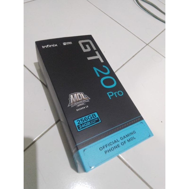 Infinix GT 20 Pro 12/256 GB silver bekas second lengkap mulus