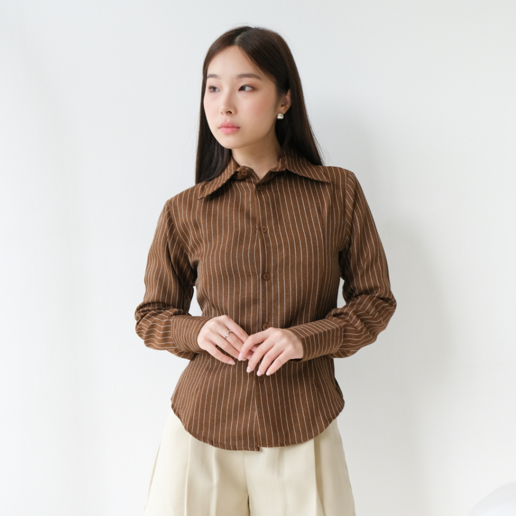 Kemeja Wanita Garis Garis Kekinian Terbaru Slim Fit Kemeja Kerja Hitam Cewek Korean Lengan Panjang