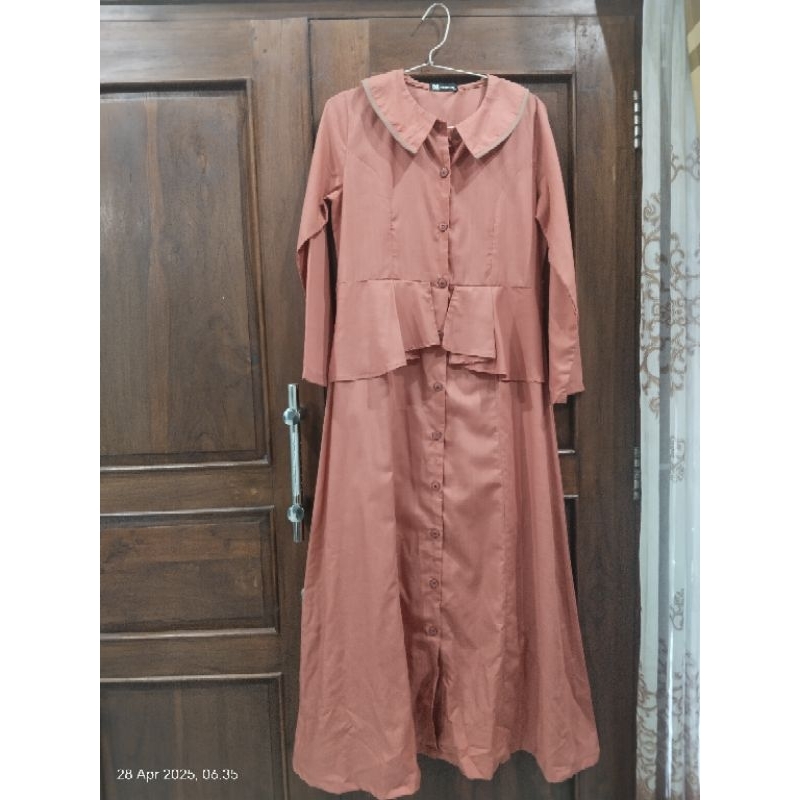 preloved gamis merk DS fashion ,size S (beli di toko Busana muslim Karita)