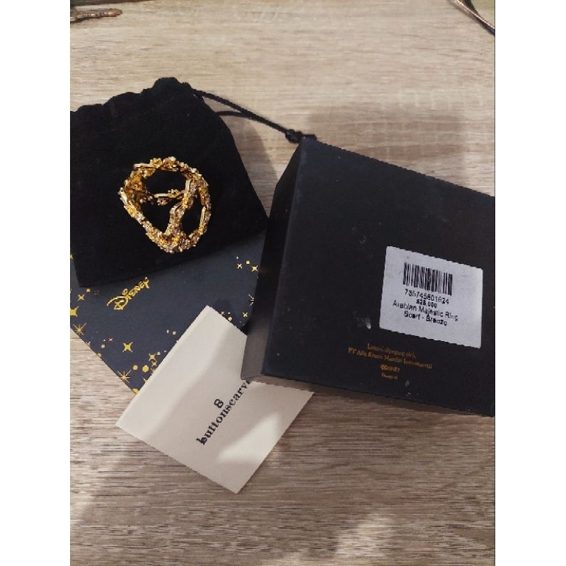 Ring Bros Arabian Buttonscarves