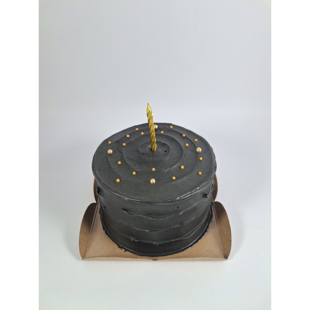 

Black Gold Little Cake 10cm BANDUNG INSTANT ONLY