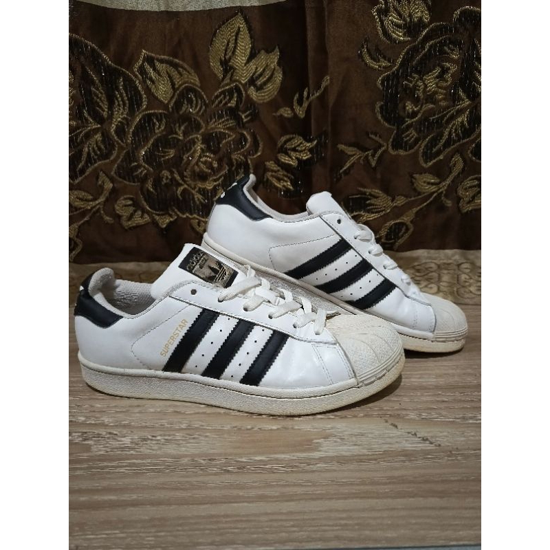 sepatu bekas Adidas superstar size 38