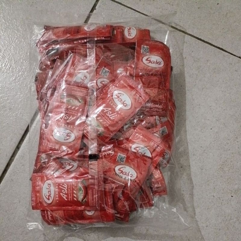 

( Sasa )saus cabe saset kemasan 1 pak isi 48