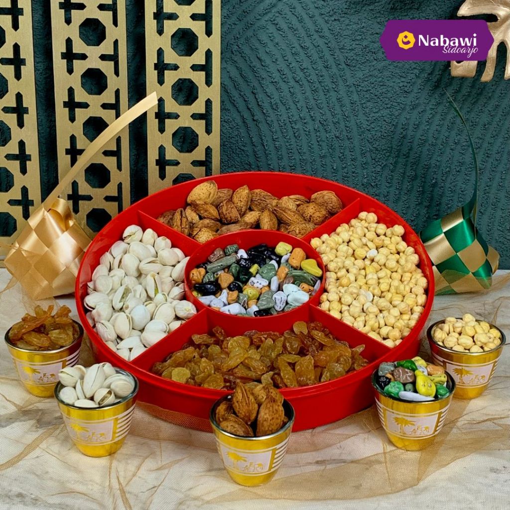 

Paket Hampers Exclusive 5 Sekat Oleh Oleh Haji dan Umroh Premium Makanan Khas Arab