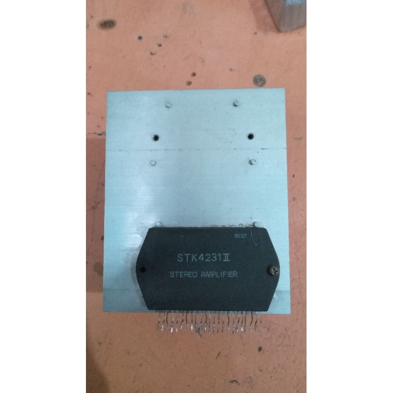 ic stk 4231 II