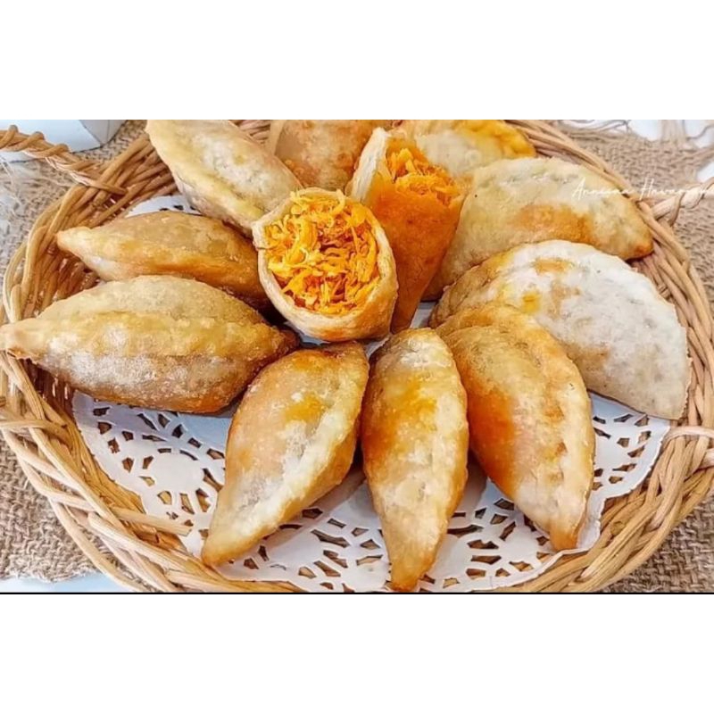 

cireng isi ayam pedas dan original