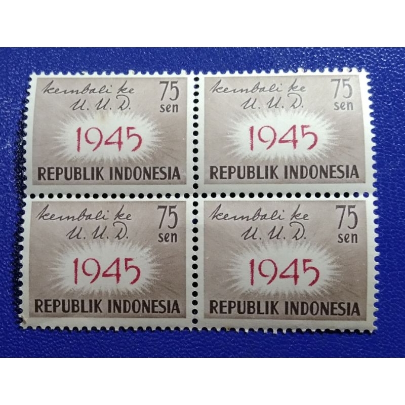 

Prangko Lawas RI Seri Kembali Ke UUD 45 B4 (4 Keping)Thn 1959