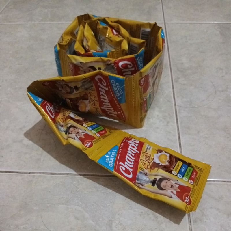 

Susu coklat bubuk Champion by mayora 1renteng