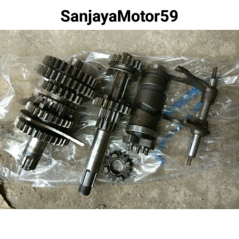 gear rasio fulset motor Jupiter z robot 31B original cabutan