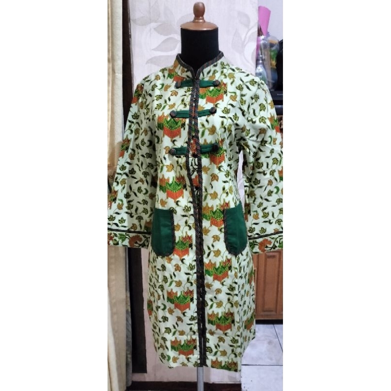 Tunik Batik Damar Kurung Khas Gresik