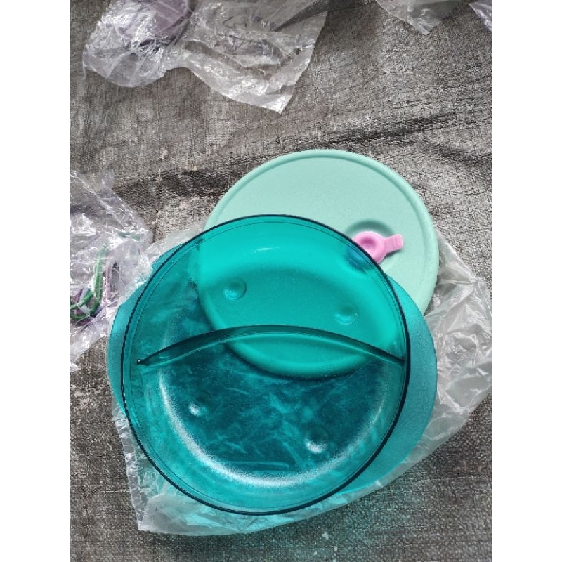 lunch box tupperware