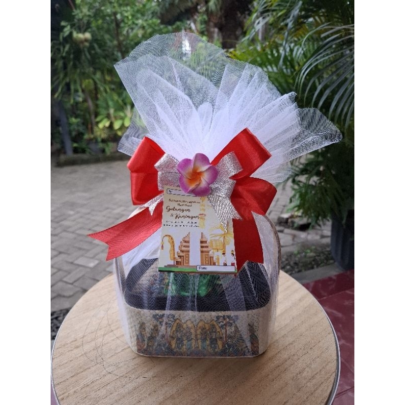 

HAMPERS TAS PEMUSPAN