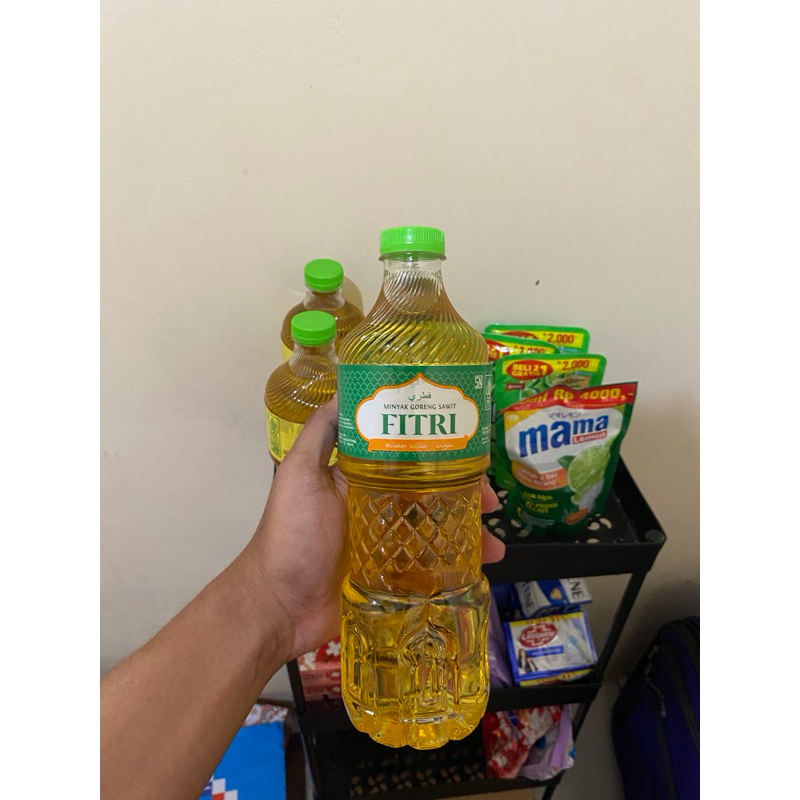 

Minyak Goreng Kelapa Sawit Merk Fitri 100% original