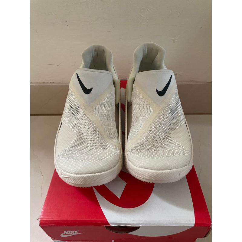 NIKE GO FLYEASE