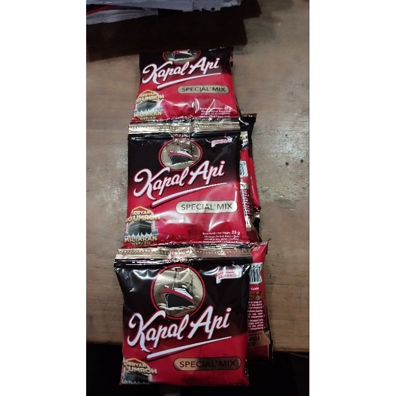 

Kopi Kapal Api Special Mix 23 gram 1 renceng 10 sachet
