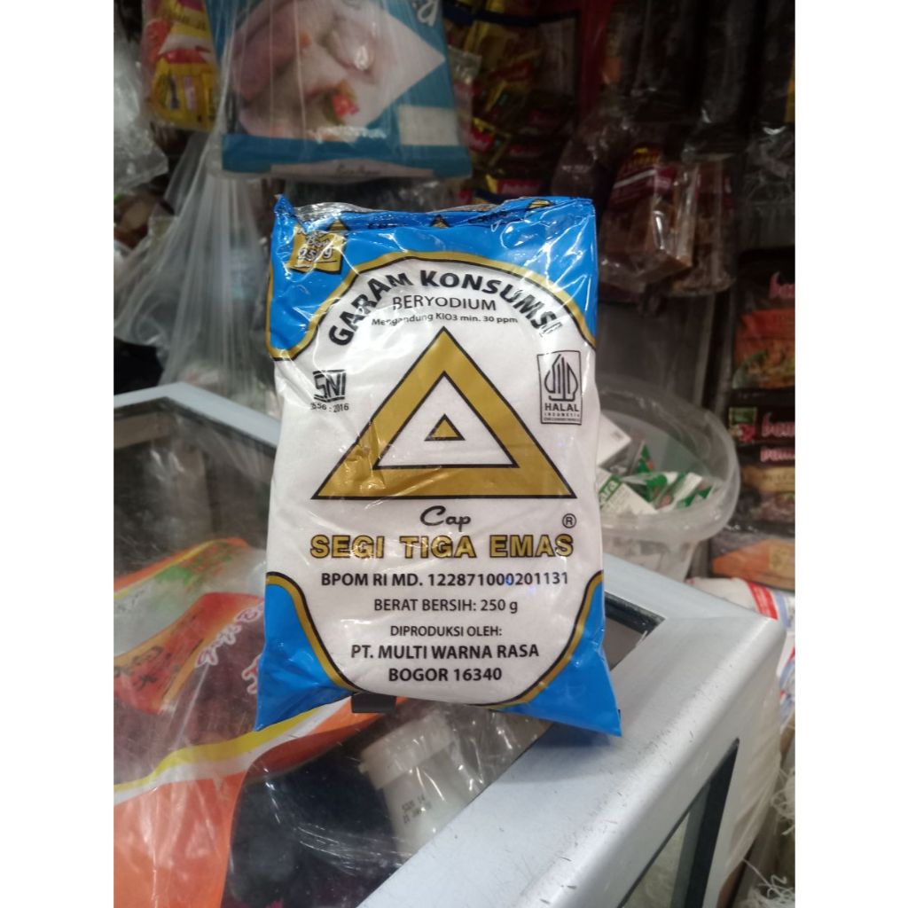 

Garam Konsumsi Beryodium/Garam Masak/ Garam Cap Segi Tiga Emas berat/isi 250gr