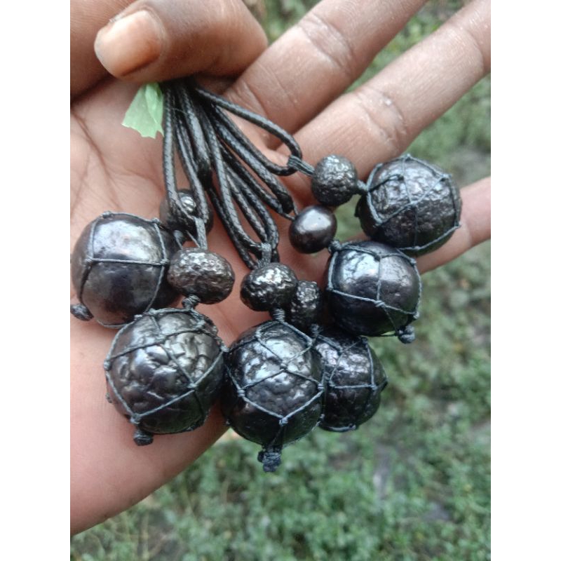 Liontin batu munta besi 1pcs