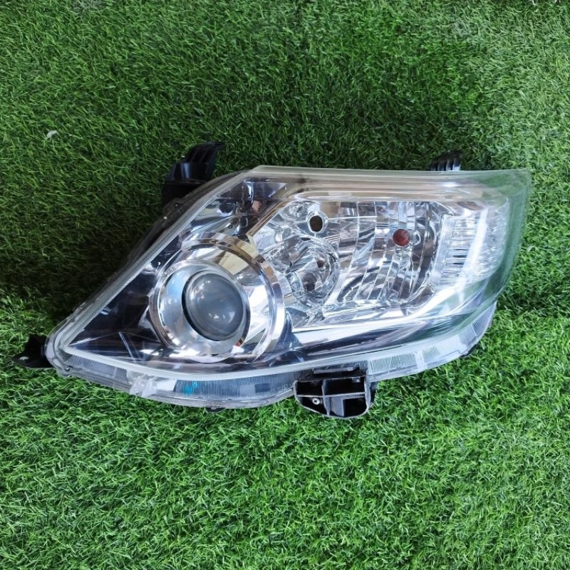HEADLAMP KIRI TOYOTA GRAND FORTUNER 2012-2015