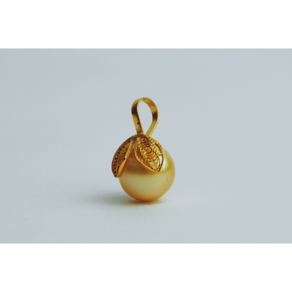 Liontin Emas Sibak Dua Daun Emas Asli 100% Mutiara Asli Lombok