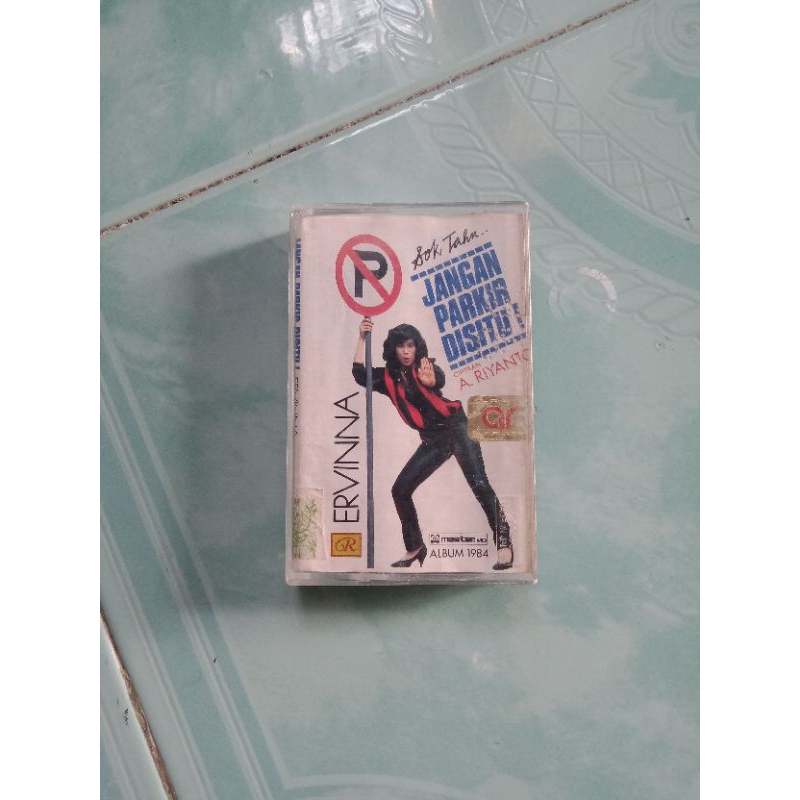 Kaset Ervinna jangan parkir disitu