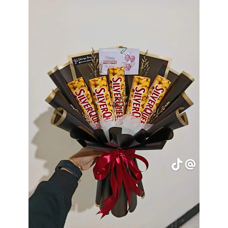 

buket silverqueen/buket wisuda/buket snack