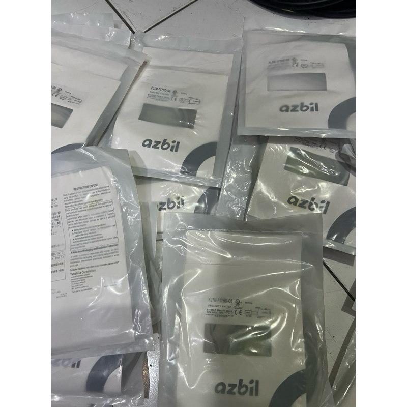 PROXIMITY SWITCH AZBIL FL7M-7T7HD-G5 ORIGINAL ASLI