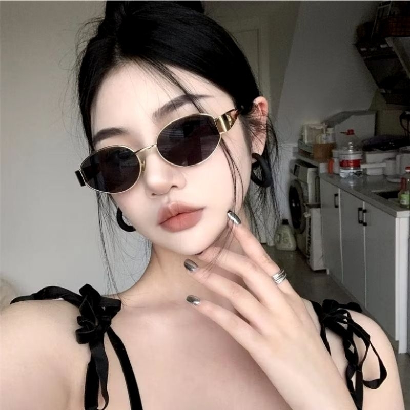 KACAMATA SHELLA SAUKIA KACAMATA RETRO HITAM KACAMATA VINTAGE HITAM