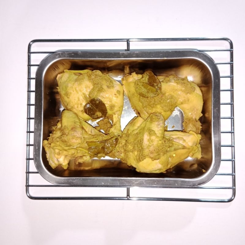 

Ayam ungkep bumbu kuning 2 dan 4 potong
