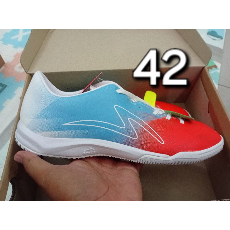 sepatu futsal specs hypersonic size 42