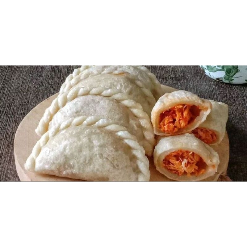 

Cireng isi Ayam suwir pedas ukuran besar