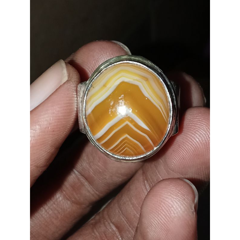 Batu akik junjung derajat