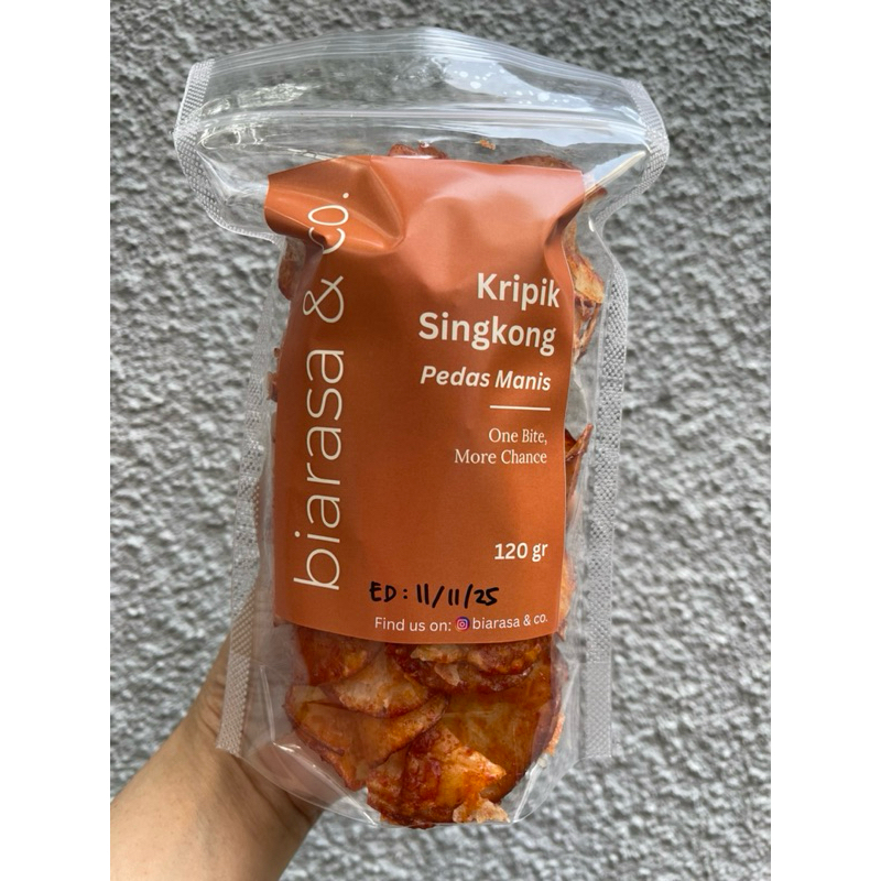 

Keripik Singkong Pedas Manis Empuk Cabe Asli Dijamin Nagih