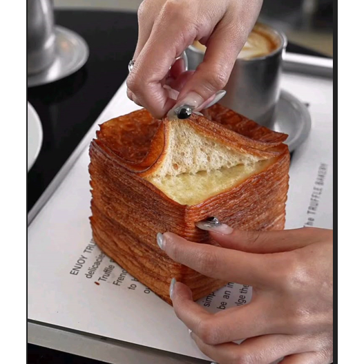 

in SEOUL Tissue Bread Viral