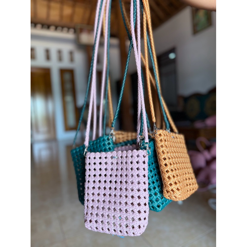 Tas Hp Pouch Slingbag Anyaman Murah Unik Premium Souvenir Hampers